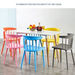 Yemek Odası Sandalyeleri Kuzey Avrupa Plastik Windsor Sandalye Backrest Ev Modern