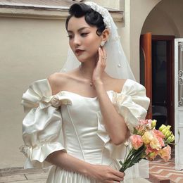 Bridal Veils VS323 Wedding Decorations For Bride Oriental Veil Brides Ivory Lace Ribbon Flower Applique Sweet Fresh StyelBridal
