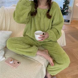 Women's Pyjama Sets 3XL Long Sleeve Top And Pants Coral Fleece Warm Nightwear Home Soft Females Pyjamas Beautiful Leisure L220803