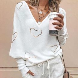 Women Fashion Casual Long Sleeve Tops Blouse Feamle Heart Shape Print V neck Sweatshirt Tops 210716