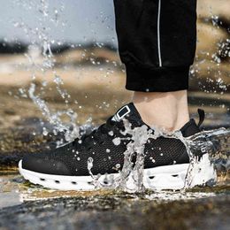 Outdoor Comfortable Beach Upstream Shoes Men Women Lightweight Breathable Wading Water Shoes Wear-resistant Non-slip Aqua Shoes Y220518