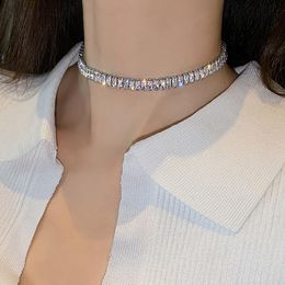 Girocolli Collana girocollo da tennis sexy con diamanti abbaglianti per le donne Collare con zirconi ghiacciati di lusso Catena corta sul collo Gioielli di moda per festeChok