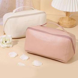 Cosmetic Bags & Cases Female Large-capacity Travel Bag Makeup Case Organiser Portable Women All-match Toiletry Make Up BagCosmetic