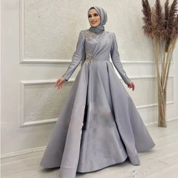 Hijab Müslüman Abiye Yüksek Yaka Tam Kollu Saten Örgün Elbise Kat Uzunluk Boncuk Pullu Arapça Dubai Balo Elbise Ile