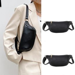 Waist Bags Retro Fashionable Small Bag Female 2022 Product Trend Messenger Simple Girl Western Chest Lady Shoulder BagWaist