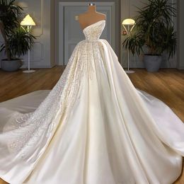 Sexy Ball Gown Wedding Dresses Appliques Bateau Strapless Sleeveless Satin Appliques Sequins Pearls Beads Lace Ruffles Floor Length Princess Plus Size Custom Made
