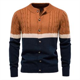 2022 Autumn New Men's Fashion Stand Collar Color Matching Cardigan Sweater European Size L220730