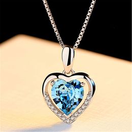 Exquisite Fashion Eternal Heart Heart Pendant Necklace Blue Crystal Love Necklace Fashion Clavicle Chain Party Birthday Gift Necklace