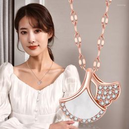 Chains Titanium Steel Skirt Fan Necklace Female Inlaid Ginkgo Leaf Pendant Clavicle Chain Fritillaria JewelryChains