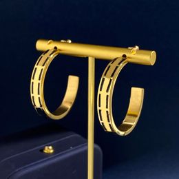 Designer Bracelet For Women Hoop Earring Mens Gold Bangle Fashion Love F Bracelets Studs Luxury Wedding Jewellery Hoops With Box 22070602R