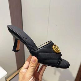 2022 primavera e l'estate ultime sandali di marca da donna firmati tacchi alti pantofole moda bottoni in metallo color gelatina personalizzati 34-43