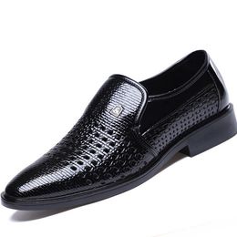 Summer Leather Men's Business Formal Shoes Hollow Out Soft Men's Oxfords Shoes Slip on Mens Flat Dress Shoes 220701