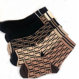 2022 Men Women Socks Embroidered Cotton Wool Streetwear Socks Men's and Women's Design Sports Sock 5 Colors Mixed 5pcs