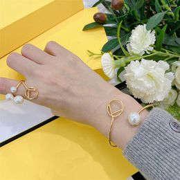 Designer Women Ring Bracelets Luxury Pearl Gold Jewelry Fashion Letter Cutout Rings Wedding Bracelet High Quality