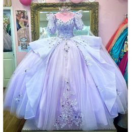 2022 Lilla Mezza manica a sbuffo Appliques Pizzo Quinceanera Abito Abito da ballo con mantella fuori dalla spalla Perline Ruffles Pageant Sweet 15 B0701x09