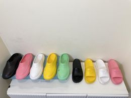 2022 lastest Designer fashion Mens Womens Sandals Slippers Classical Real Leather rubber Slides Platform Flats Flip Flops Shoes Sneakers Boots unisex size 35-45