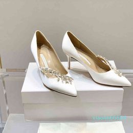 Fashion-Sandals autumn wheat ear silk and satin wedding dress high-heeled shoes thin heel pointed head Xiuhe bride