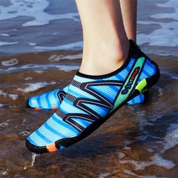 Quick-Drying Beach Water Shoes Unisex Swimming Aqua Seaside Slippers Surf Upstream Light Sports Water Sneakers Zapatos de agua 220610