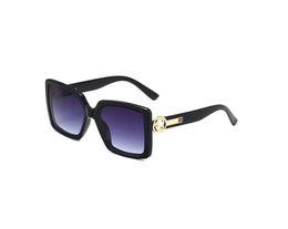 8930 Designer Brand Classic Pilot Sunglasses Fashion Women Sun Glasses UV400 Gold Frame Green Mirror 50mm Lens with Box