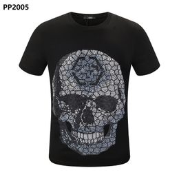 PP Men's T-shirt Designer slim fit tee Summer rhinestone Short Sleeve Round Neck shirt tee Skulls Print Tops Streetwear collar Polos PP2005