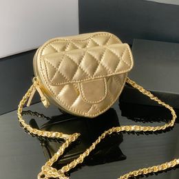 22Ss Womens Classic Mini Lambskin Heart Shaped Quilted Waist Bags Real Leather Gold/Silver Chain Turn Lock Vanity Bust Outdoor Sacoche
