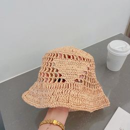 Weaving Bucket Hat For Women Straw Hats Mens Designers Caps Luxurys Bonnet Beanie Embroidery Designer P Cap Hollow Out Wave Sunhat Pink New