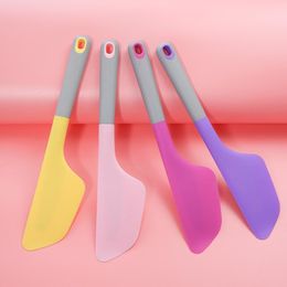 2022 Silicone scraper baking tool bread knife household stirring butter spatula cream cake spatula Inventory