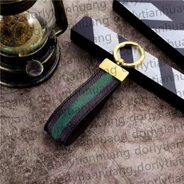 Designer Keychain Key Chain Buckle Keychains Lovers Handmade Leather Brand Colorful Flowers Bee Snake Bag Pendant Fashion Accessories 485