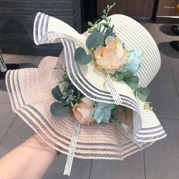 Wide Brim Hats Europe And The United States Spring Sunscreen Flower Straps Fashion Edge Dome Shade Ladies Summer Beach Straw Hat