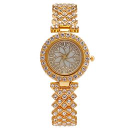 Wristwatches Fashion Round Quartz Flower Pattern Dial Casual Watch Luxury Rhinestone Strap Fashionable Clock Waterproof Wristwatch For Women