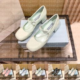 -Schuhe Designerin Frau Luxus hochhackige Damen Populäres Kleidungsschuster Muster Heels Hochzeitsschuh Vintage Ferse Holadetialer