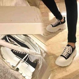 Dress Shoes Women White Canva Sneaker Thick Sole Vulcanised Platform Woman Sheepskin Insole Lace Up 220715