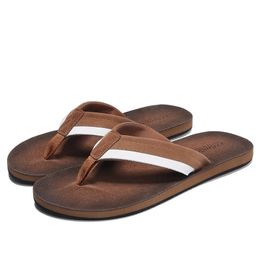 Summer High Quality Slipper Men Toe Sandals ThickSoled Men Slipper Indoor Outdoor Beach Flip Flops Soft Sole Wholesale 210402