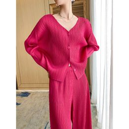 Women's T-Shirt Miyake Pleated Solid Colour Suit Loose Large Size Fashion Western-style Age-reducing Hooded Casual Two-piece SuitWomen's