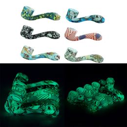 Glow In The Dark Smoking Pipe 4.6inch Water Transfer Printing 7 Word Shape Silicone Pipes Tobacco Pyrex Colorful Cute Bong With Removable Glass Bowl