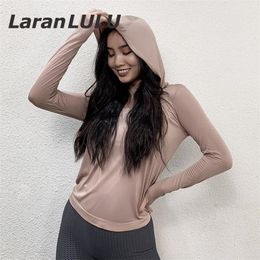 New Women Sports Tshirt Hooded Yoga Fitness Long Sleeve Running Tshirt Dry Fit Gym Top Sport Suit Sportswear Windproof T200605