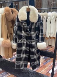 Women's Wool & Blends 2022 Fashion Female Plaid Woollen Long Winter Overcoat Fur Collar And Cuff Women Slim Belt Coat