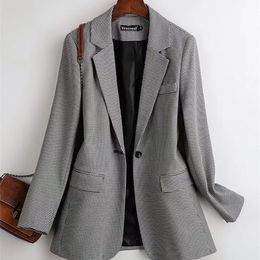 A693 Womens Suits & Blazers Tide Brand High-Quality Retro Fashion designer Pure Colour Series Suit Jacket A grain of buckle Slim Plus Size Women's Clothing