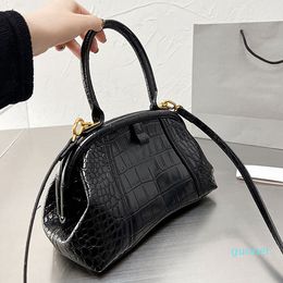 Cross Body Bag Tote Bags Shell Shoulder Handbag Purse Women Fashion Genuine Leather Alligator Pattern Metal Hardware Letter Interior 5252
