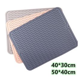 Silicone Dish Mat Drying Heat Resistance Non-Slip Placemat Tableware Non-stick Silicone Wavy Drain Tank Pad Kitchen Accessories 201123