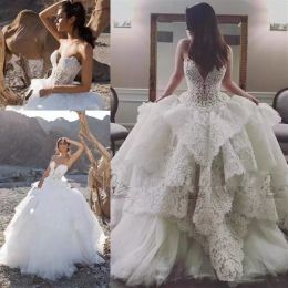 فساتين رائعة Ballgown Wedding 2022 Ruffles Bridal Bridal Lace Habique Tiered Skirt Sweetheart Neckline Tulle بالإضافة إلى حجم مخصص