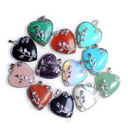 Natural Healing Crystals Heart Pendant Necklaces Reiki Quartz Love Metal Heart Gemstone Choker Jewellery for Womens Girls