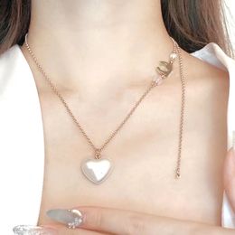 Luxury Designer Necklaces Autumn winter white love pearl necklace Party gifts 302B