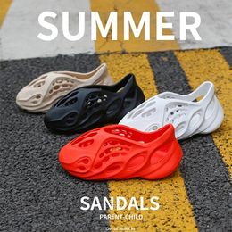 Sommar Kid Tofflor Pojke Flicka Inomhus EVA hög Mjuk botten Sandaler Trend Slides Lätt Strand Skor Tofflor Hem Stl22-36 220426