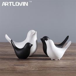 Nordic Creative White Ceramic Bird Figurines Home Decoration Accessories Party Crafts for Living Room Shelves Wedding Ornaments 220622