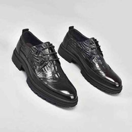 Dress Shoes 2022 Autumn And Winter Men Crocodile Business Casual Shoes Thick Soled Commuting Wedding Shoes 220804