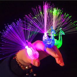 Карнавальный подарок светодиодный волоконно -оптический павлин световый ламп игрушка легкая аккумуляторная батарея романтическая вечеринка романтический цвет романтический цвет на Распродаже