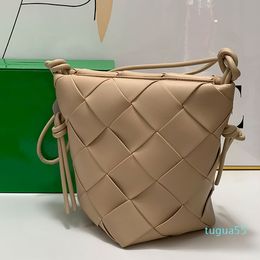 designerWoven Bucket Bag Braid Leather Crossbody Bags Drawstring Handbag Purse Interior Zip Pocket Women Shoulder Bags Plain Tote