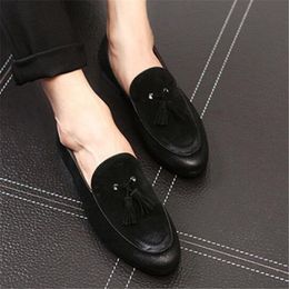 Mens Casual Shoes Genuine Leather Cow Suede Tassel Men Loafers Designer Slip On Dress Shoes Oxfords Shoe For Man Red Sole