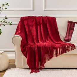 Blankets 100% Acrylic Knitted Blanket Soft Red Throw With Tassels Cosy Light Solid Colour Bedding